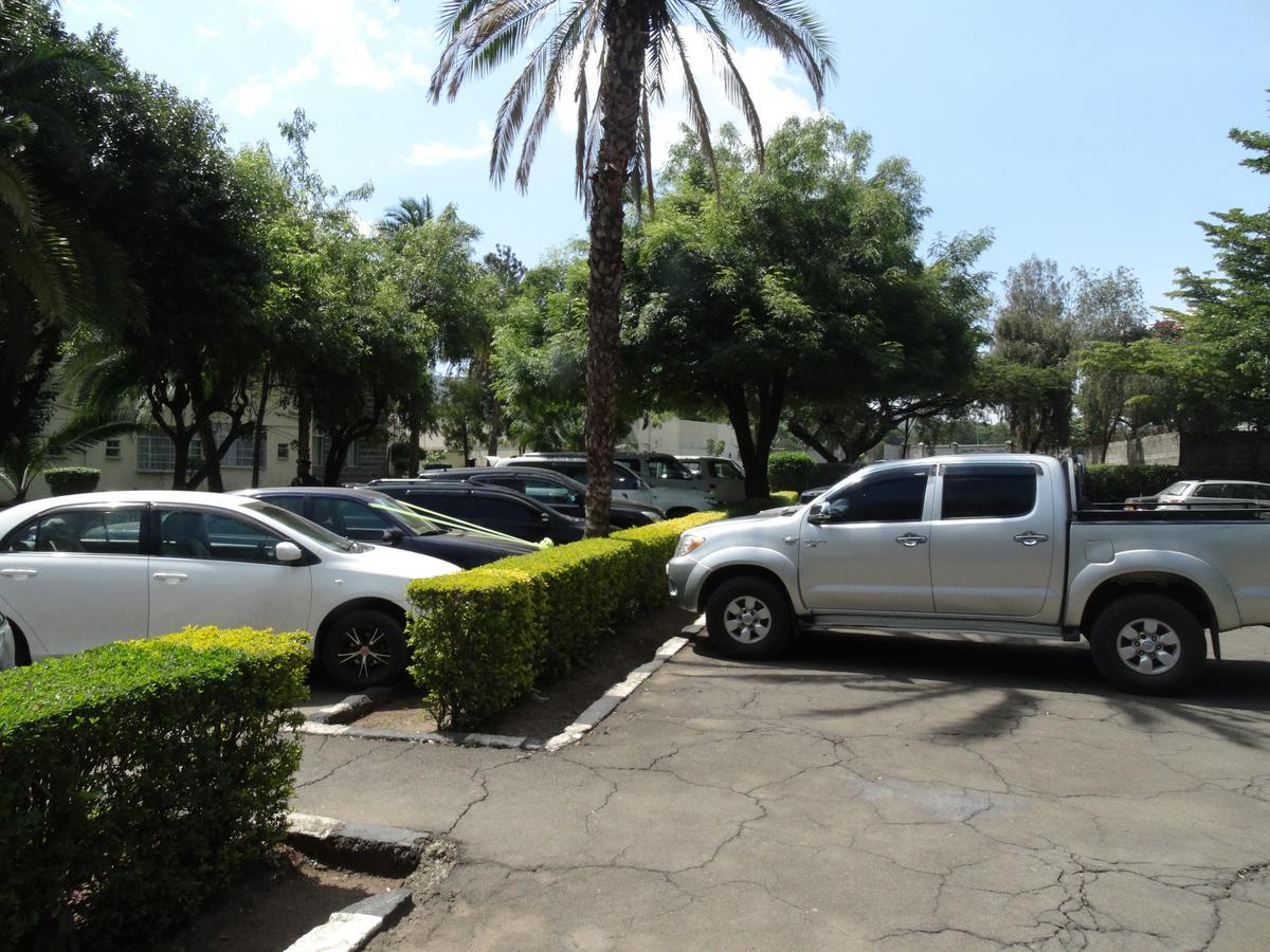 Kunste Hotel Nakuru Bagian luar foto