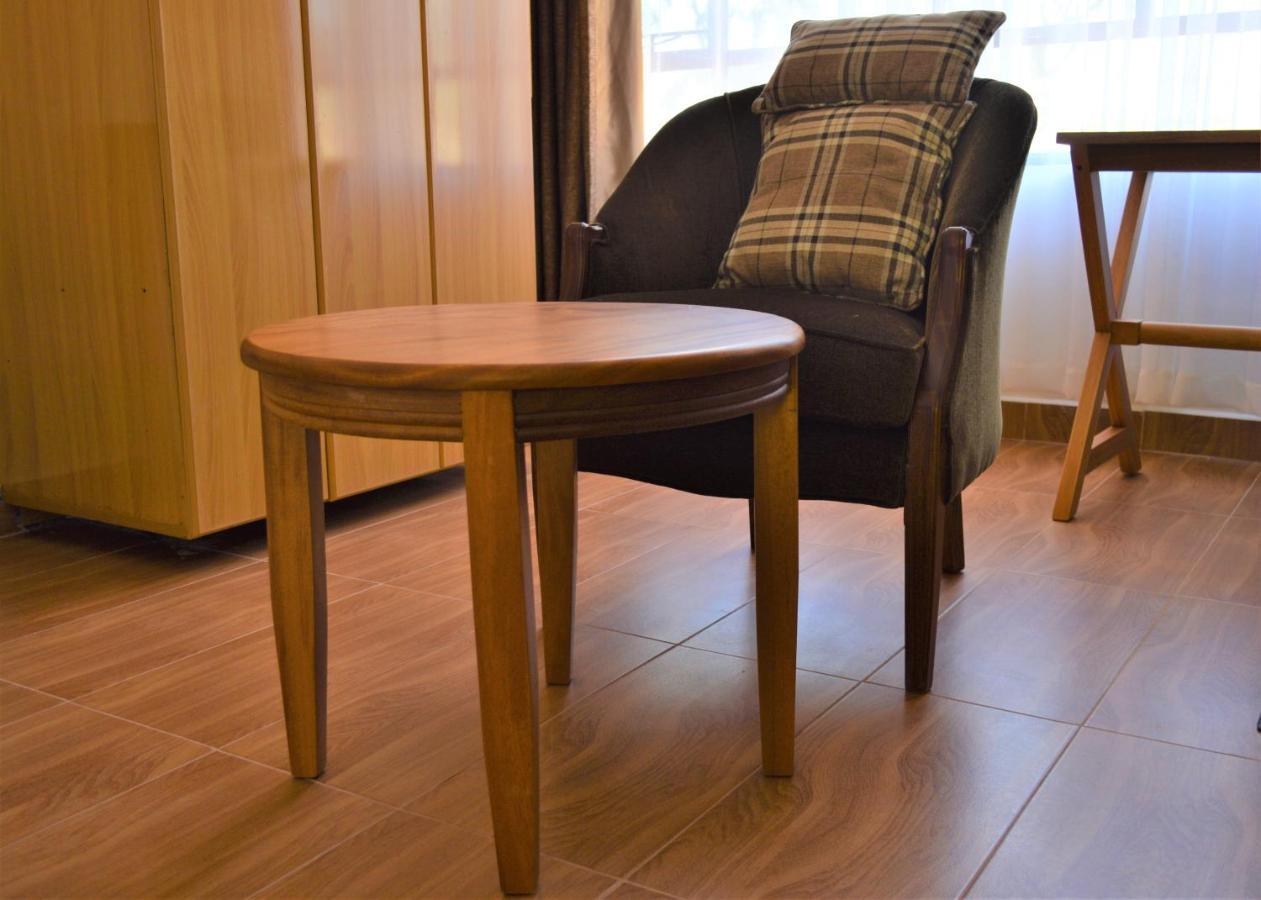 Kunste Hotel Nakuru Bagian luar foto